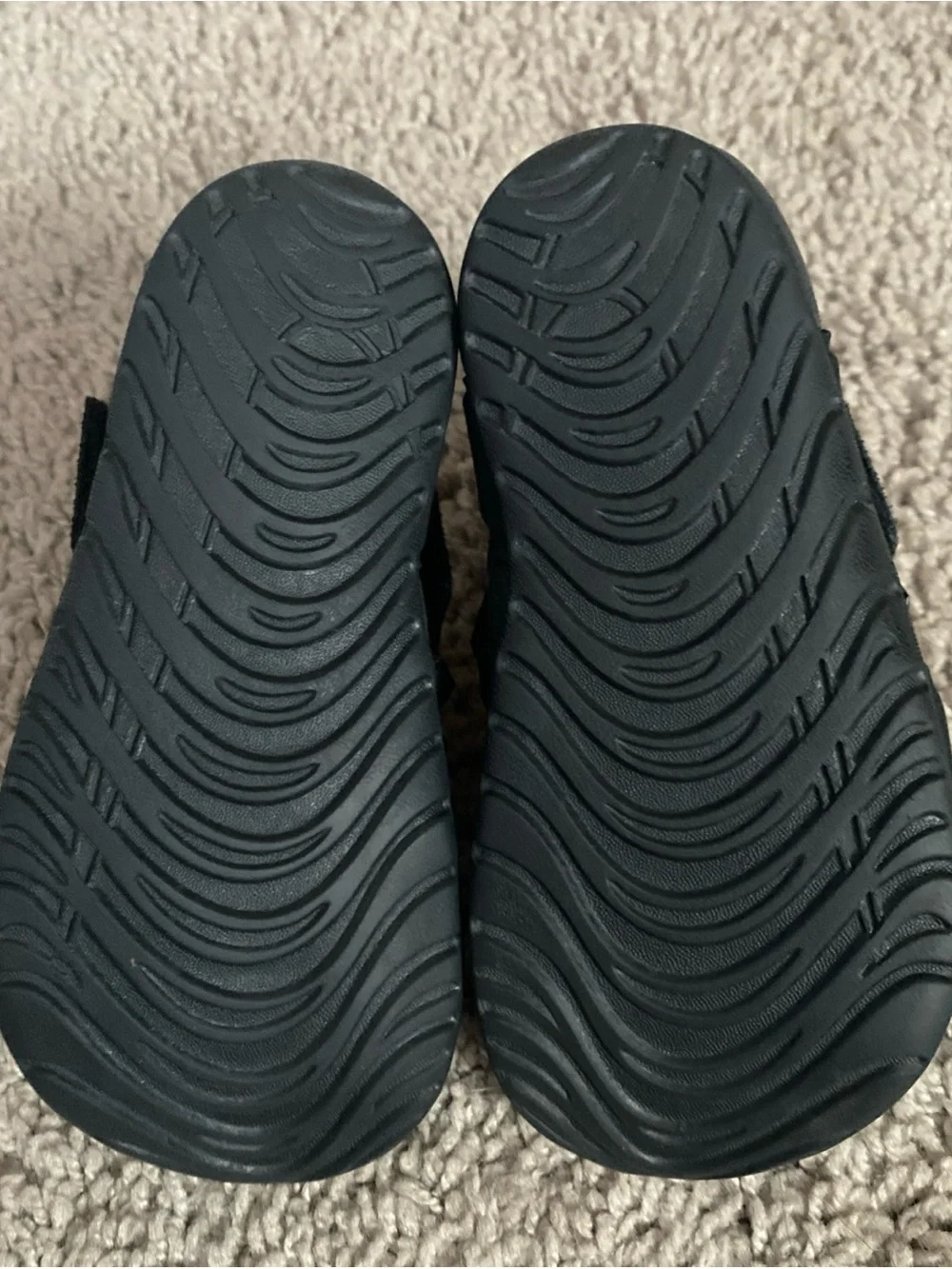 Nike Sunray protect Black Sandals with White Swoosh Accent size 7